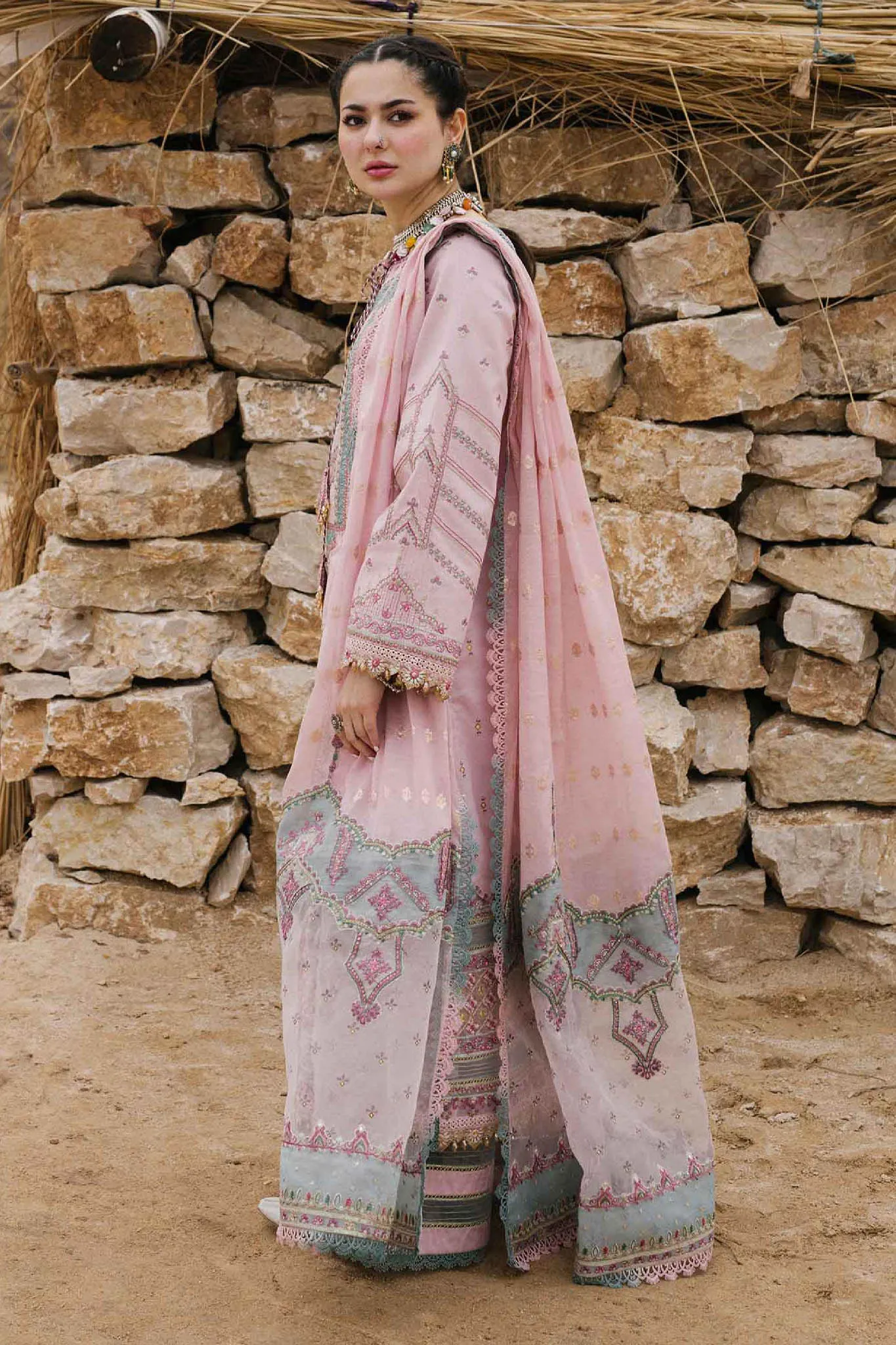 Marahil by Qalamkar Unstitched 3 Piece Luxury Lawn Collection'2022-SS-13-Saaj